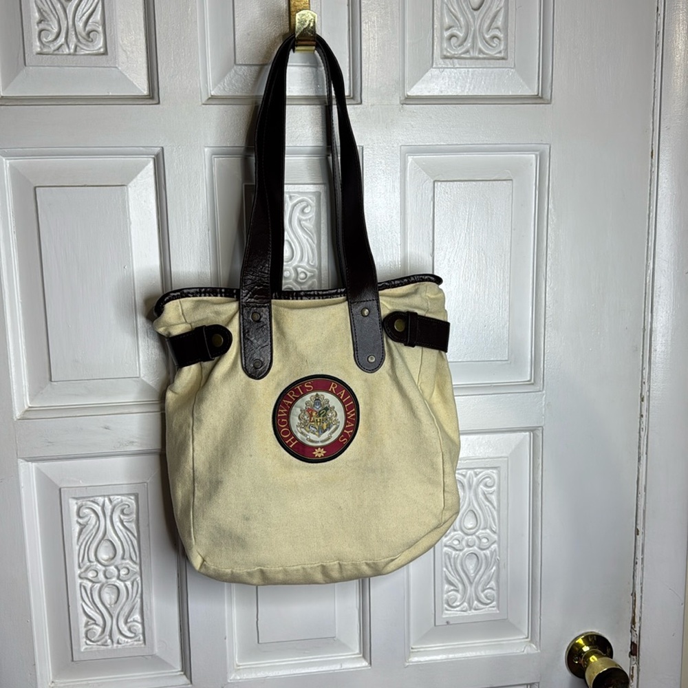 Authentic Universal Studios Wizarding World Harry… - image 1